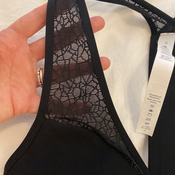 Lululemon Twist & Train Bra - Picture 3 of 4